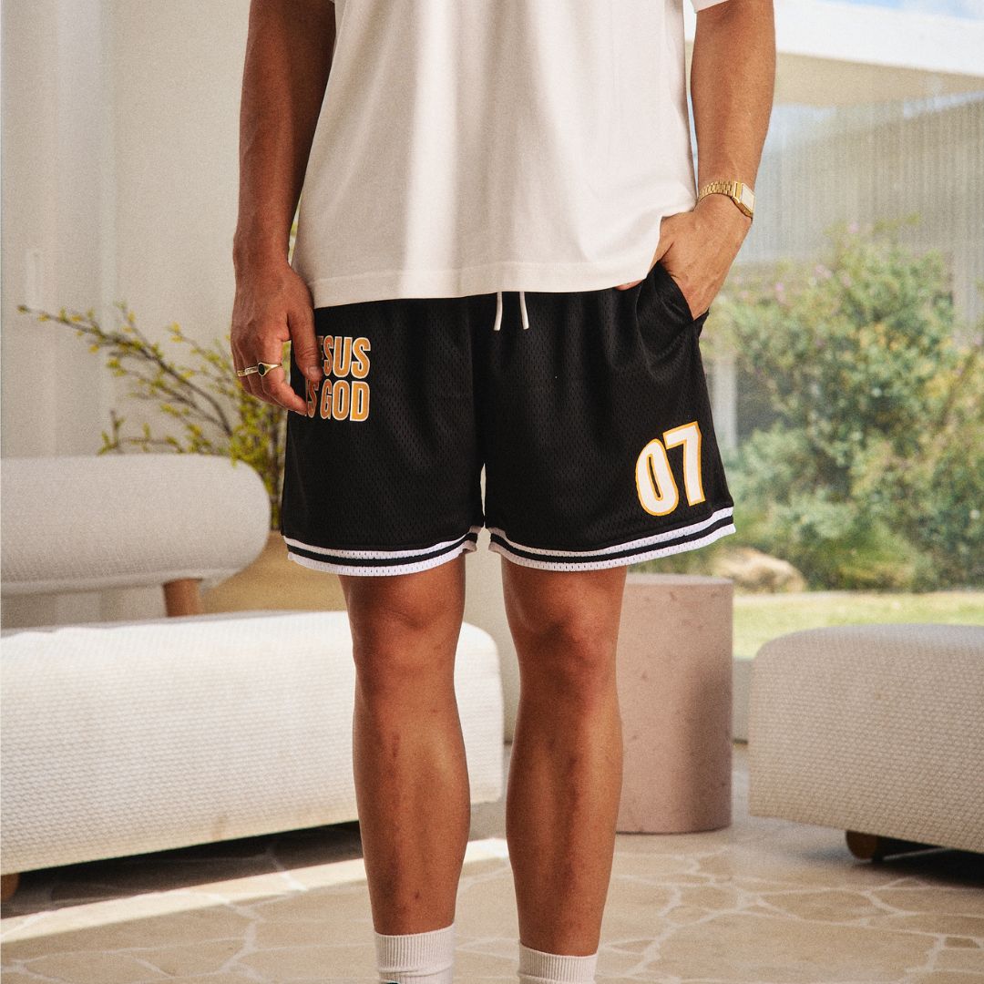 FAVOURED SHORT - BLACK