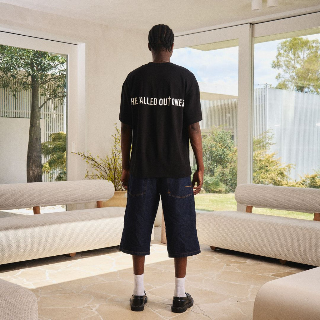 ESSENCE TEE - BLACK